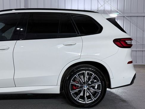 Used 2021 BMW X5 M50i w/ Executive Package image 12
