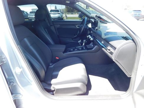 Used 2022 Honda Civic Sport image 16