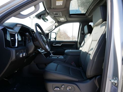 New 2026 GMC Sierra 2500 Denali w/ Denali Reserve Package image 11