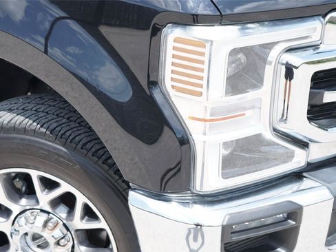 Used 2022 Ford F250 Lariat w/ Lariat Ultimate Package AWD/4WD image 3