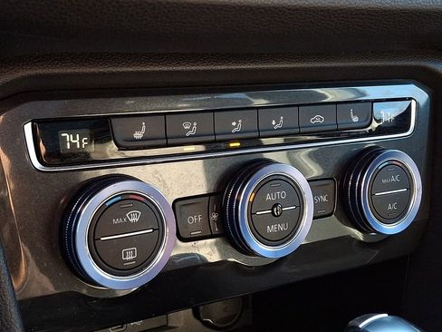 Used 2021 Volkswagen Tiguan SE R-Line image 17