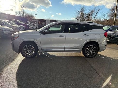 Used 2018 GMC Terrain Denali w/ Comfort Package image 2