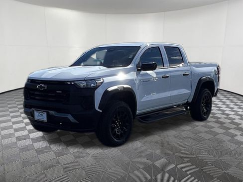 Used 2023 Chevrolet Colorado Trail Boss w/ Technology Package AWD/4WD image 3