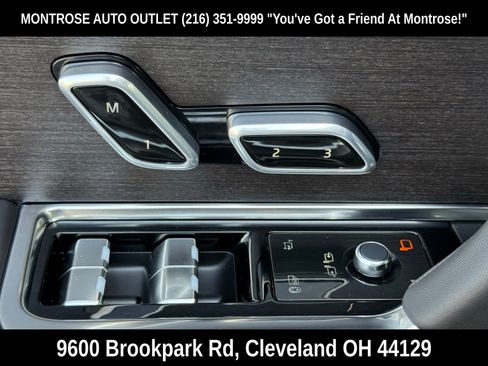 New 2026 Land Rover Range Rover SE image 13