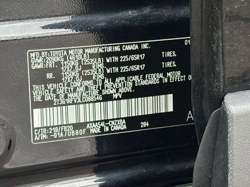 Used 2020 Toyota RAV4 LE w/ All Weather Liner Package image 31