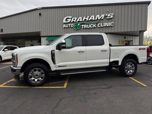 Used 2023 Ford F350 Lariat w/ Chrome Package AWD/4WD image 2