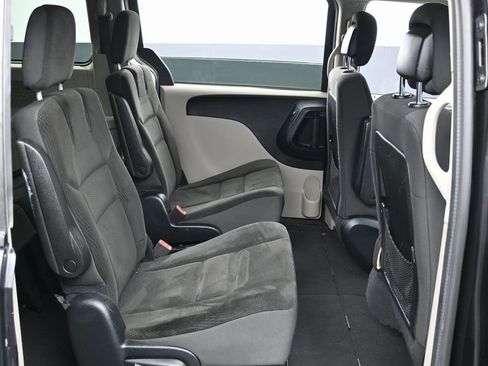 Used 2017 Dodge Grand Caravan SE w/ Power Window Group image 32