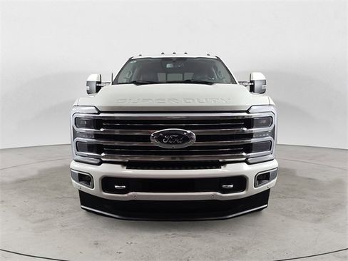 Certified 2024 Ford F350 Limited w/ FX4 Off-Road Package image 8