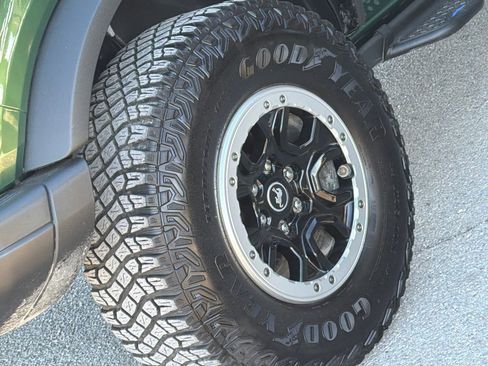 Used 2022 Ford Bronco Black Diamond image 12