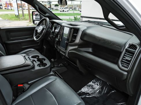 Used 2023 RAM 2500 Tradesman w/ Chrome Appearance Group AWD/4WD image 13
