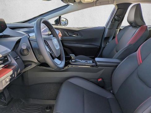 Certified 2025 Toyota Prius Plug-In Hybrid image 15