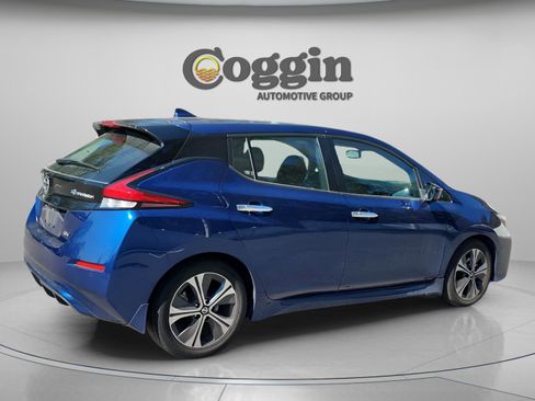 Used 2022 Nissan Leaf SV w/ SV Technology Package image 6