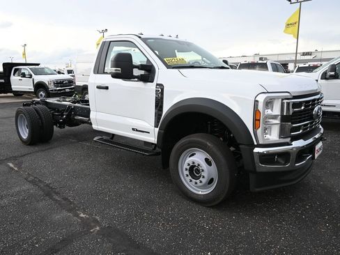 New 2025 Ford F550 4x4 Regular Cab Super Duty image 5