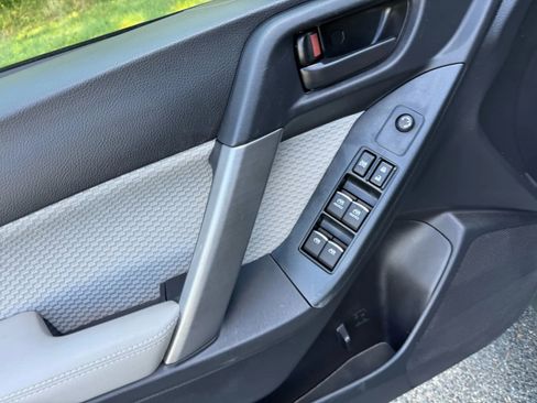 Used 2018 Subaru Forester 2.5i Premium image 22