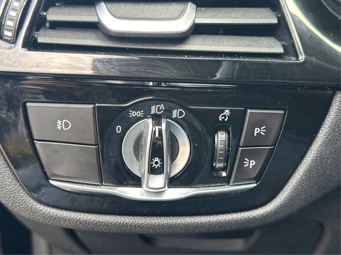 Used 2019 BMW 540i xDrive 540i xDrive w/ M Sport Package image 16