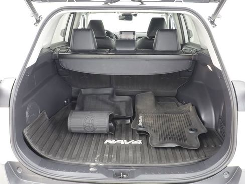 Used 2019 Toyota RAV4 Limited w/ Cold Weather Package AWD/4WD image 18