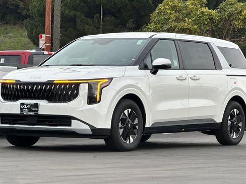 New 2026 Kia Carnival LXS image 8