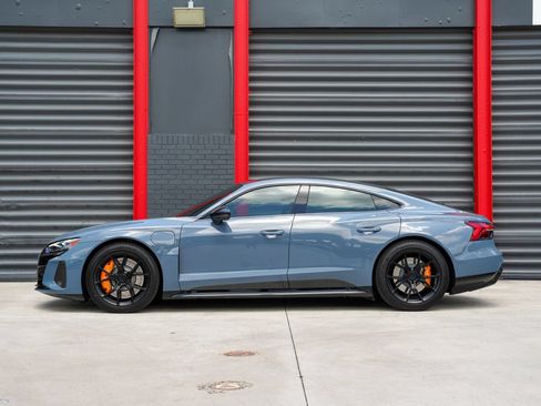 Used 2024 Audi RS e-tron GT w/ Carbon Performance Package AWD/4WD image 9