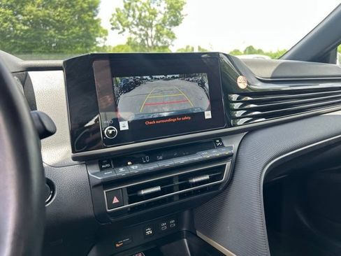 Used 2025 Toyota Camry SE FWD image 24