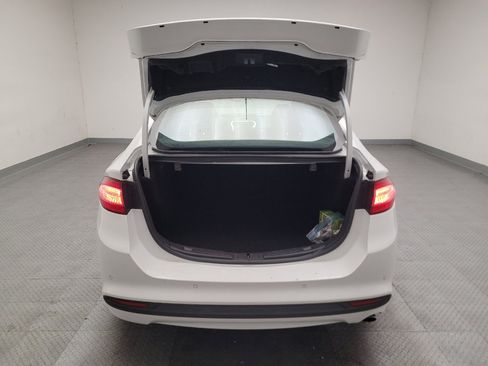 Used 2015 Ford Fusion SE FWD image 29