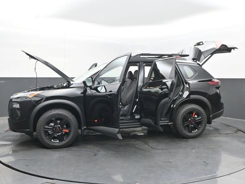 New 2026 Nissan Rogue SV image 42