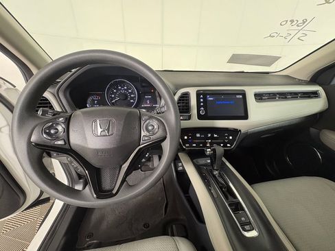 Used 2019 Honda HR-V EX image 6