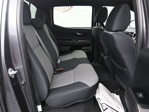 Used 2023 Toyota Tacoma TRD Sport image 11