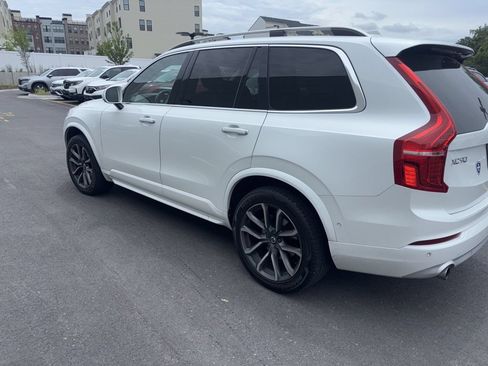 Used 2018 Volvo XC90 T5 Momentum w/ Convenience Package AWD/4WD image 5