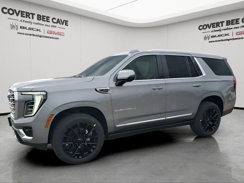 New 2026 GMC Yukon Denali w/ Sun & Power Step Package image 4