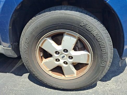 Used 2010 Ford Escape XLT FWD image 7