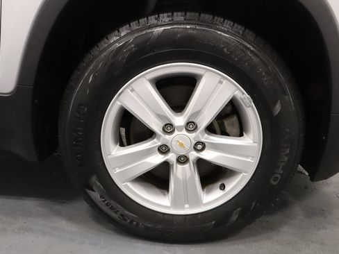 Used 2020 Chevrolet Trax LT w/ LT Convenience Package AWD/4WD image 29