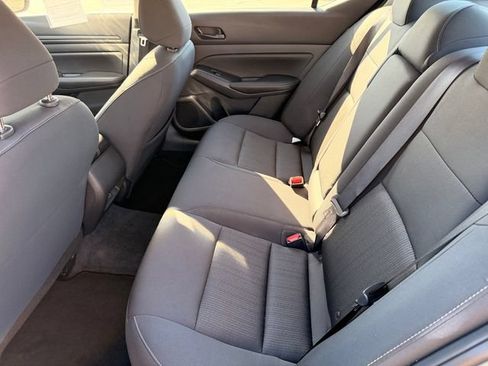 Used 2025 Nissan Altima 2.5 SV FWD image 7