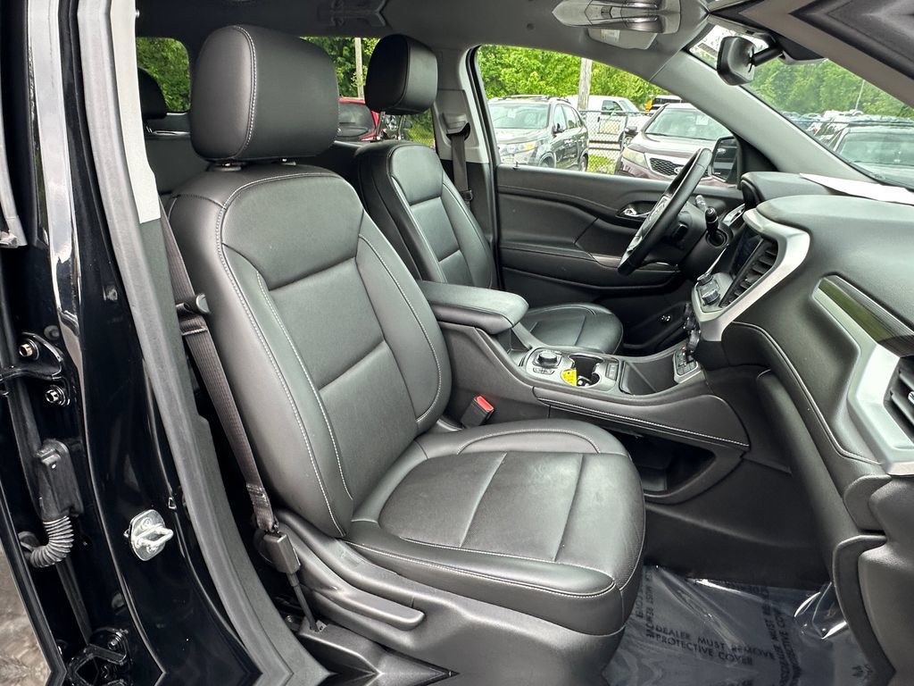 Used 2023 GMC Acadia SLT AWD/4WD image 16