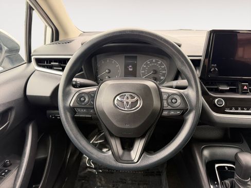 Used 2024 Toyota Corolla LE FWD image 12