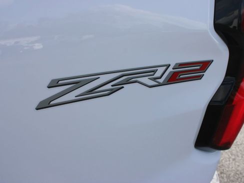 New 2026 Chevrolet Colorado ZR2 image 18