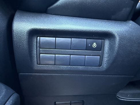 Used 2021 Nissan Kicks SR w/ SR Premium Package image 13