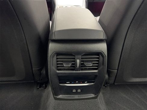 Used 2025 BMW 330i Sedan image 71