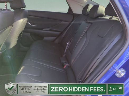 Used 2023 Hyundai Elantra Limited w/ Preferred Accessory Package FWD image 28