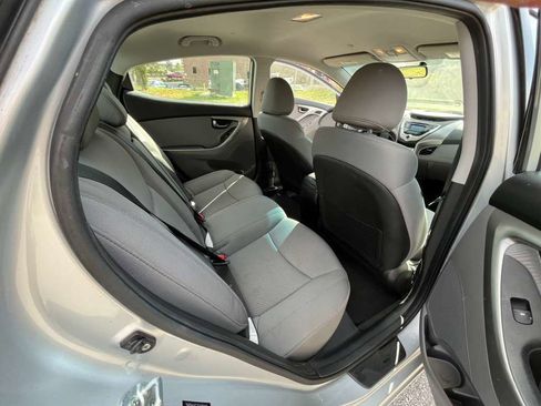Used 2012 Hyundai Elantra GLS w/ Preferred Pkg 3 image 9