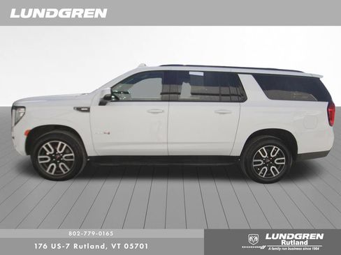 Used 2023 GMC Yukon XL AT4 AWD/4WD image 5