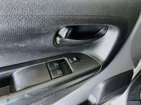 Used 2015 Nissan NV200 FWD image 17