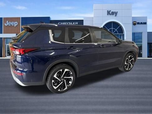 Used 2024 Mitsubishi Outlander SE AWD/4WD image 7