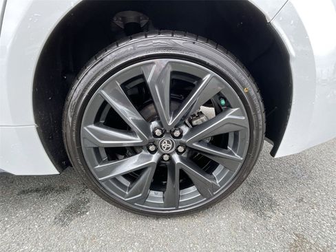 Used 2025 Toyota Corolla SE FWD image 24