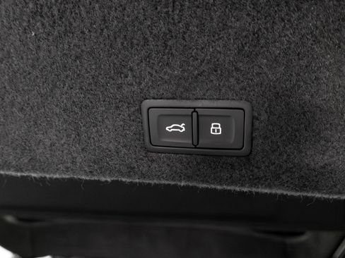 Used 2022 Lamborghini Urus image 48