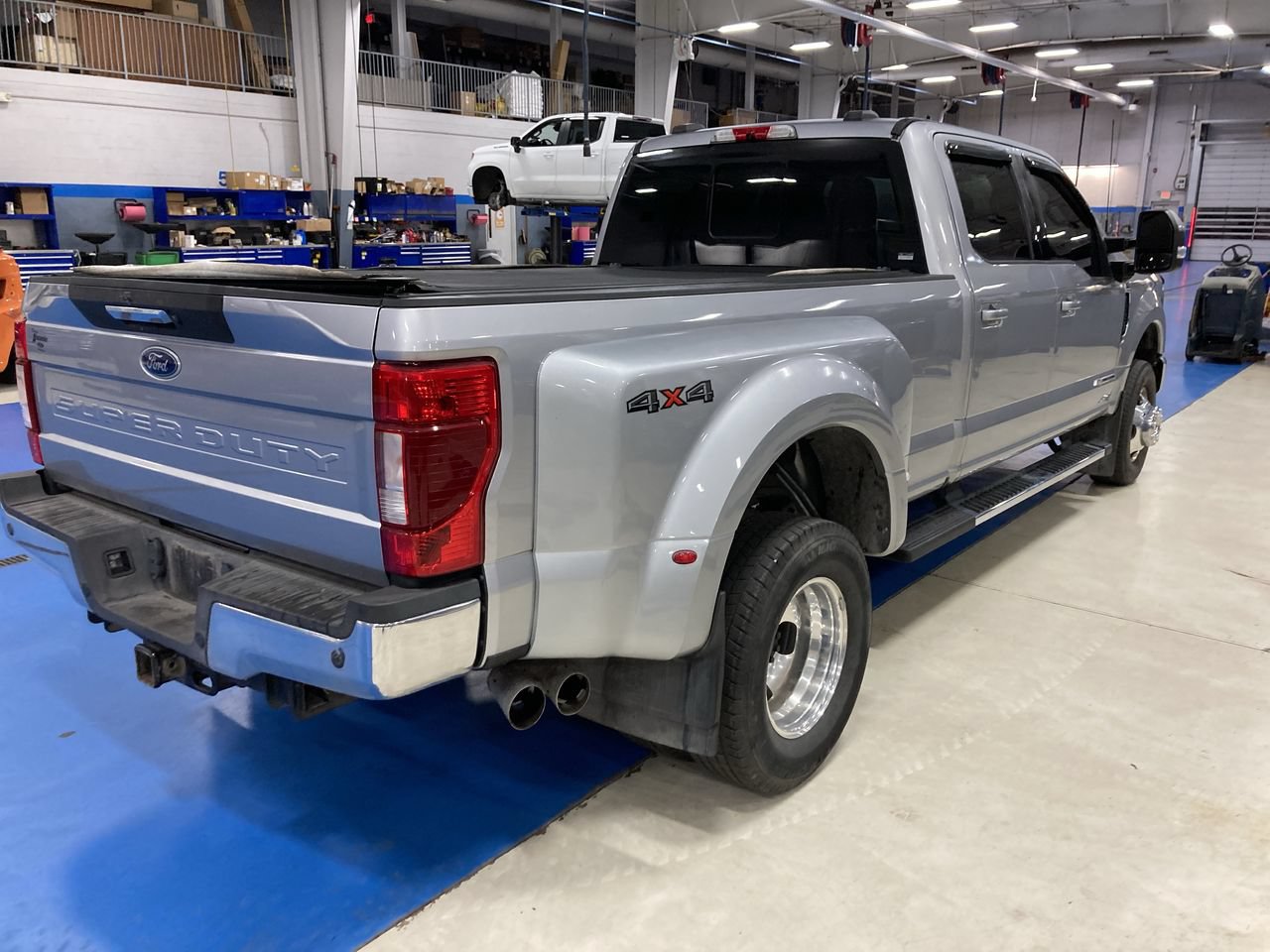 Used 2022 Ford F350 Lariat w/ Lariat Value Package AWD/4WD image 7