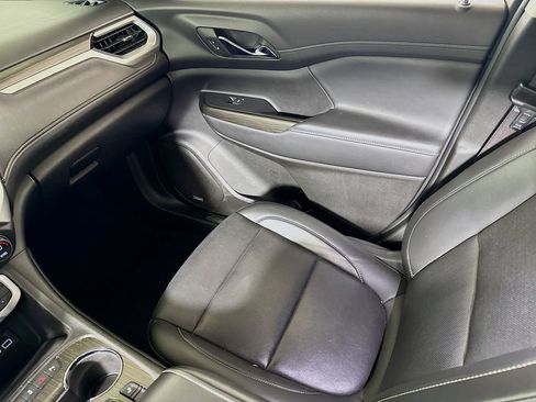 Used 2023 GMC Acadia SLT image 21