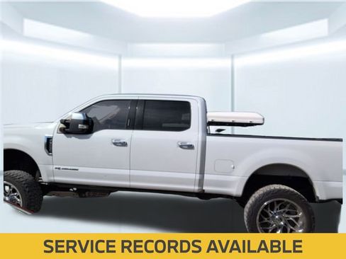 Used 2017 Ford F250 Lariat w/ Lariat Ultimate Package image 4