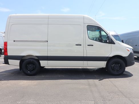 New 2025 Mercedes-Benz Sprinter 2500 image 3