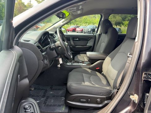 Used 2016 Chevrolet Traverse LT w/ Style and Technology Package AWD/4WD image 11