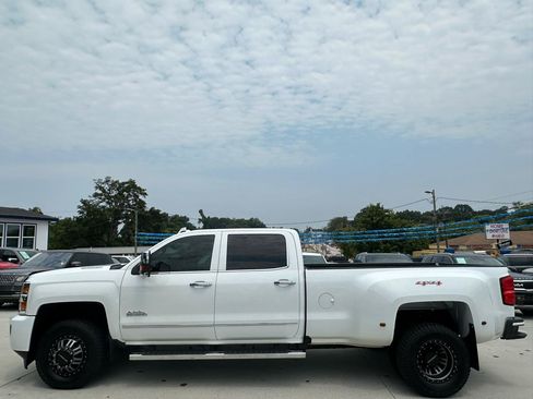 Used 2016 Chevrolet Silverado 3500 High Country w/ Duramax Plus Package AWD/4WD image 4